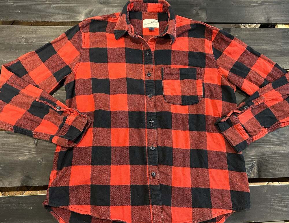 Universal Thread Goods Co. Women's Buffalo Plaid Button-Up Flannel Shirt